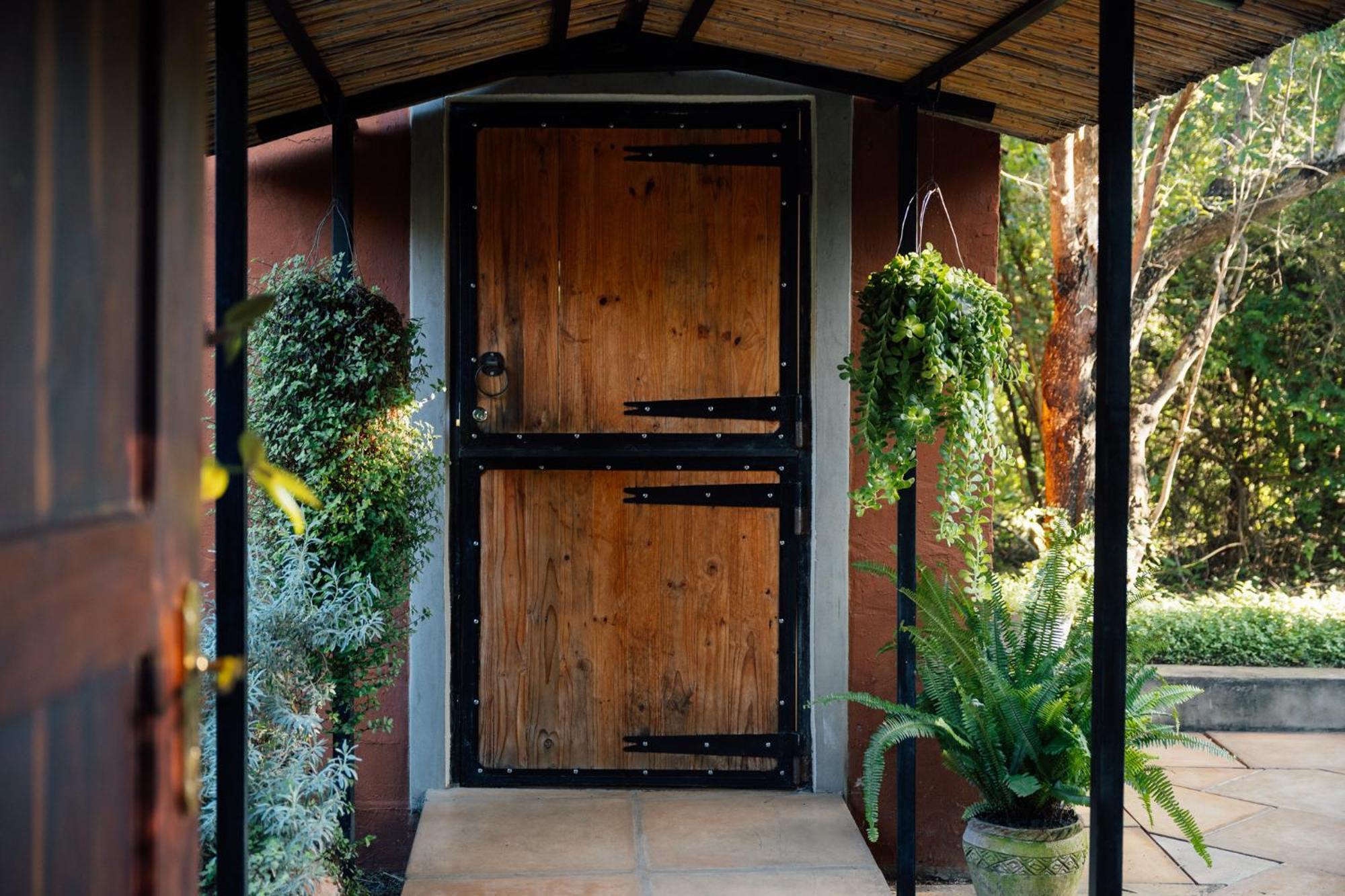 Chundukwa River Lodge - Self Catering House Livingstone Exterior foto